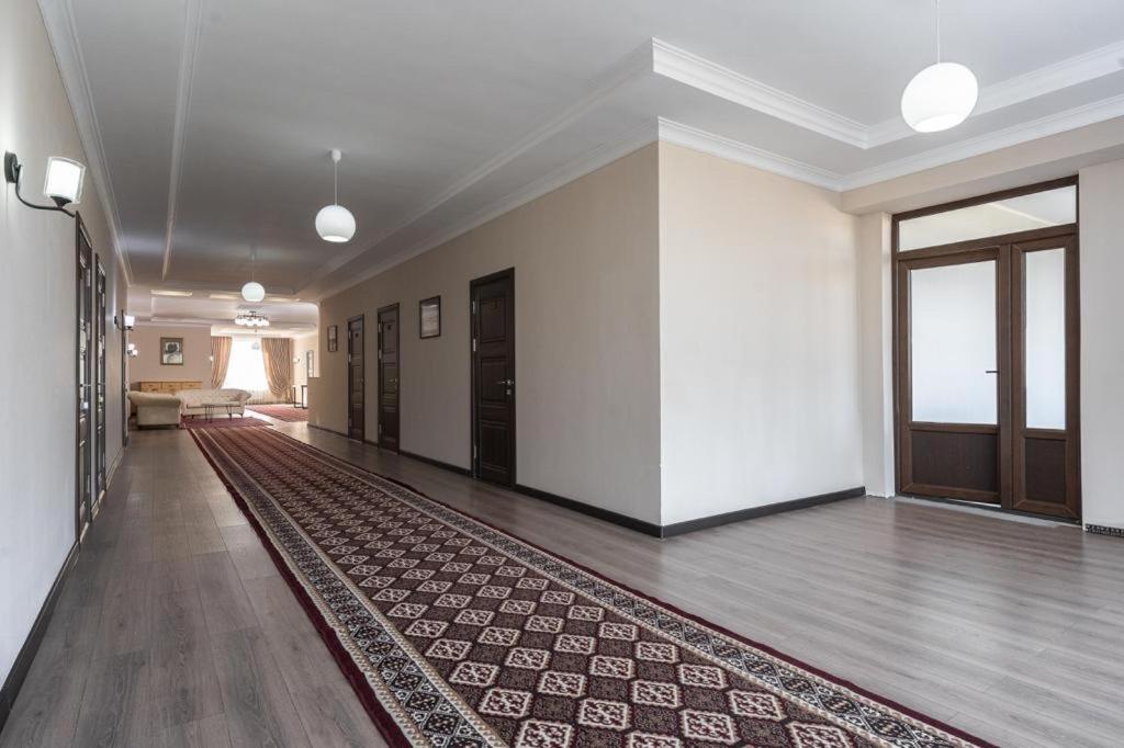 Muras Hotel คาราโคล ภายนอก รูปภาพ