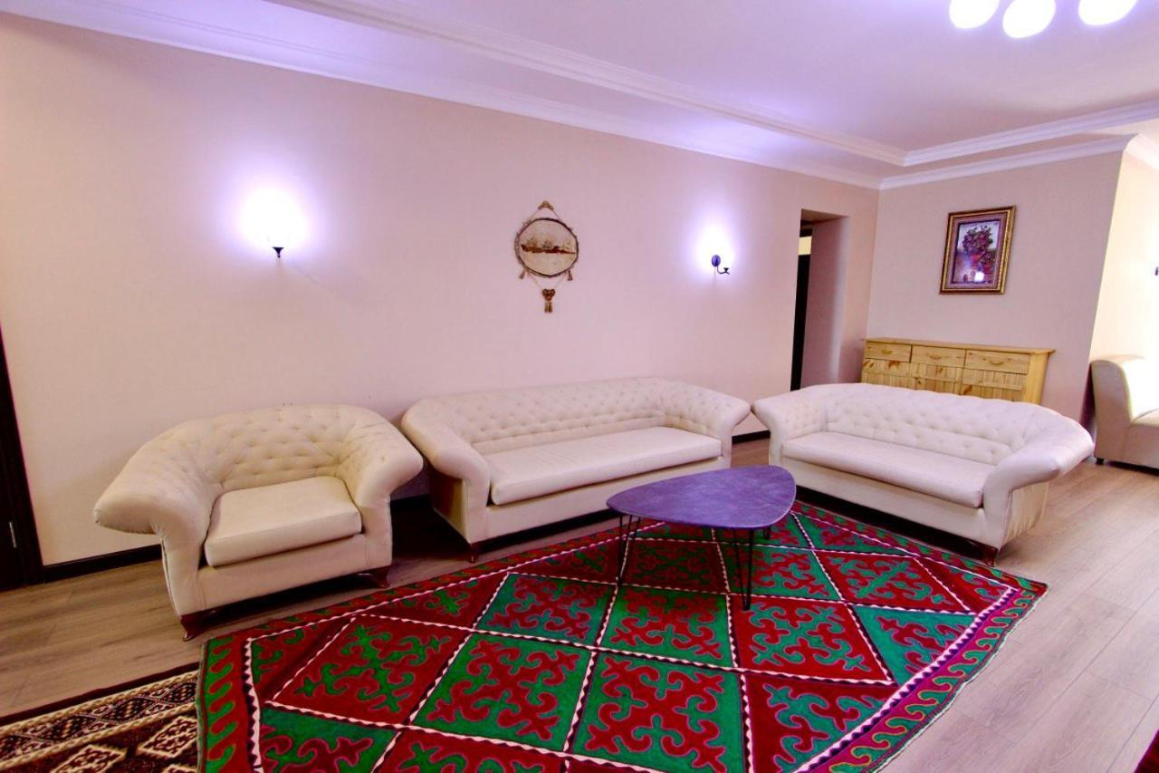 Muras Hotel คาราโคล ภายนอก รูปภาพ