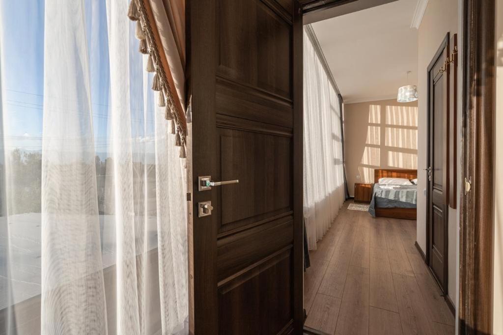 Muras Hotel คาราโคล ภายนอก รูปภาพ